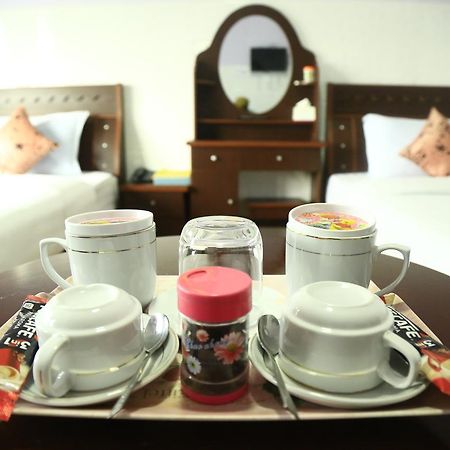 Hotel 99 Пин О Луин Екстериор снимка